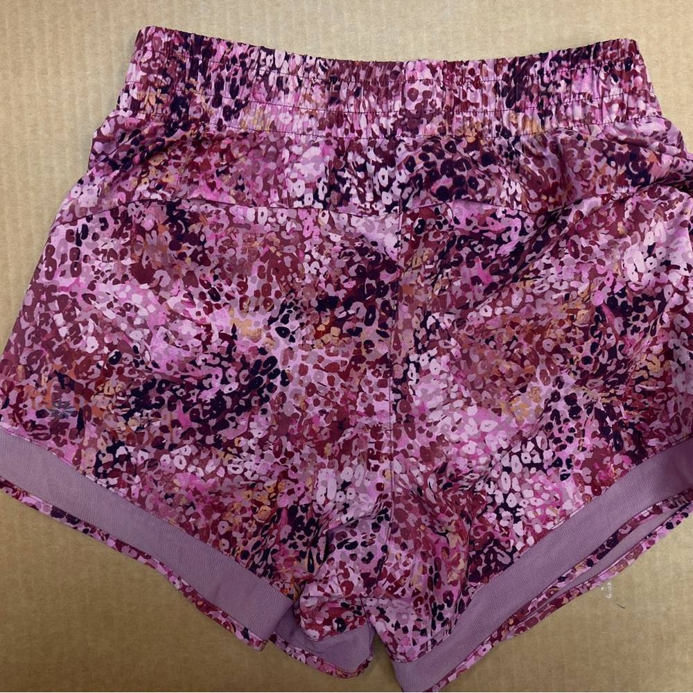 Athleta Mesh Racer Run Shorts NWOT •  XXS